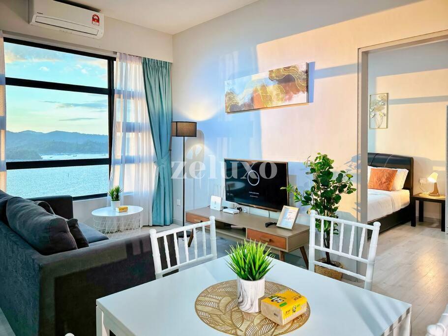 #10 Jesselton Quay Pads Seaview By Zeluxo * Kota Kinabalu