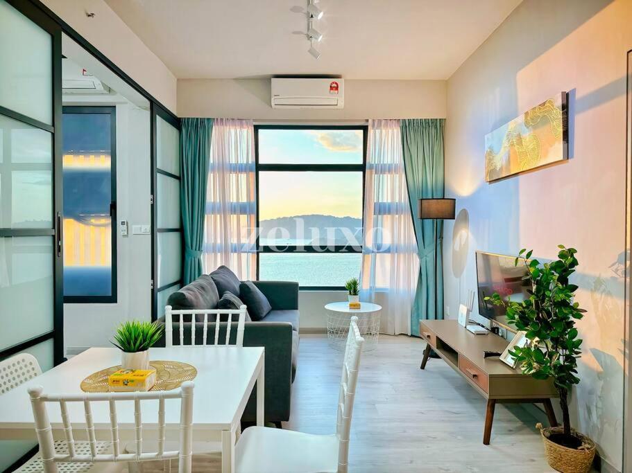 Pangsapuri #10 Jesselton Quay Pads Seaview By Zeluxo